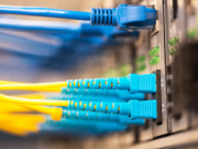 หน้าต่างอินพุต/ เอาต์พุตออปติคอลที่ใช้กันมากที่สุดสำหรับแผงไฟเบอร์ออปติก